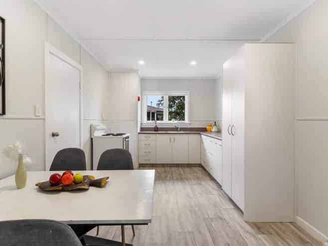 2102 Great North Road, Avondale