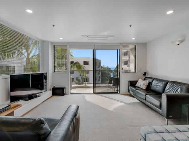 3A/171 Hurstmere Road, Takapuna