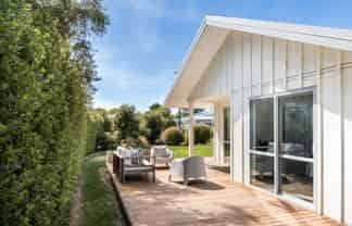 14 Cape Grove, Haumoana