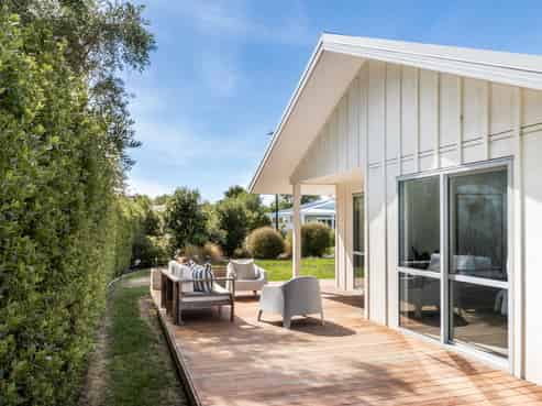 14 Cape Grove, Haumoana