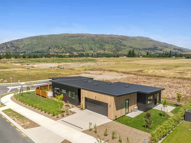 26 Deans Drive, Wanaka