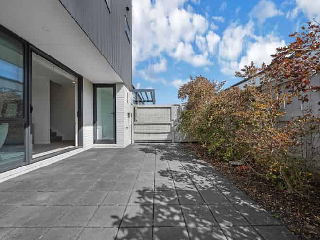 16 Paterae Lane, Flat Bush