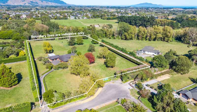 111 Greenwood Boulevard, Otaki