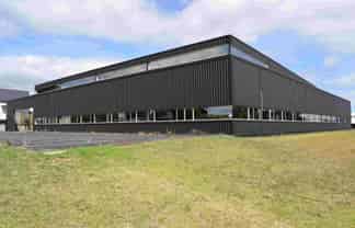 A Commanding Position in Wiri