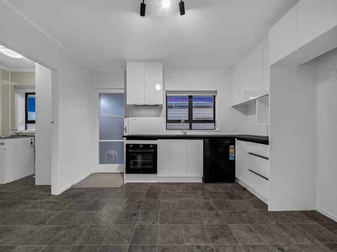 12 Hunua Road, Papakura