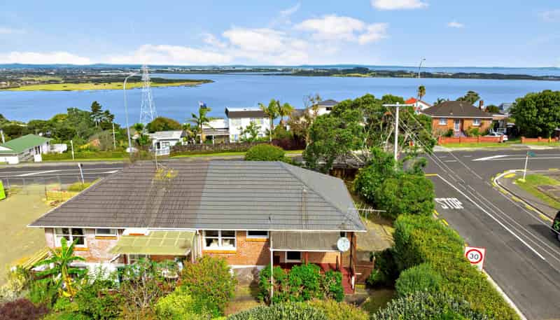 1/347 Hillsborough Road, Hillsborough