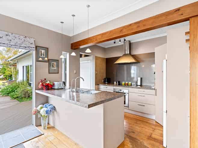 6 Cambridge Street, Levin