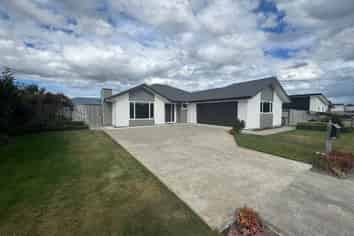 10 Cherry Place, Feilding