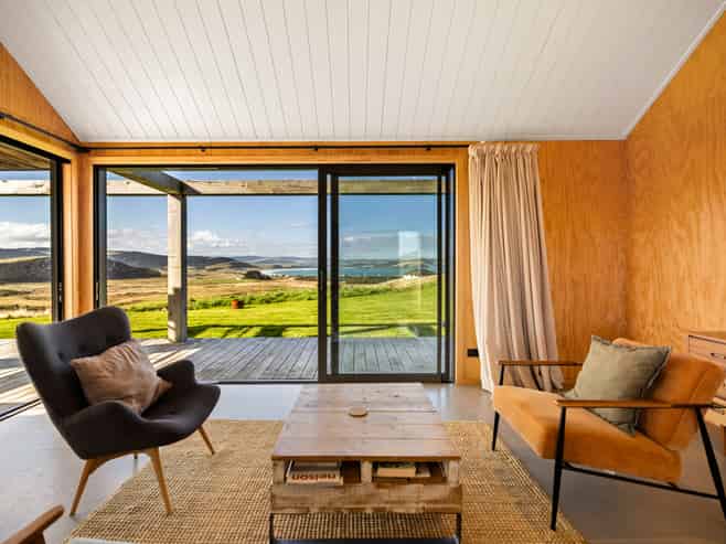 120 Mair Road, Curio Bay