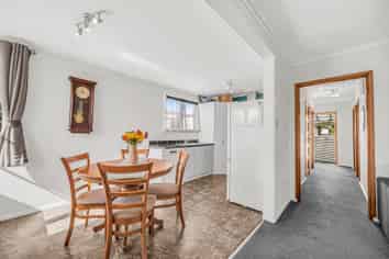 5 Charlotte Lane, Brightwater