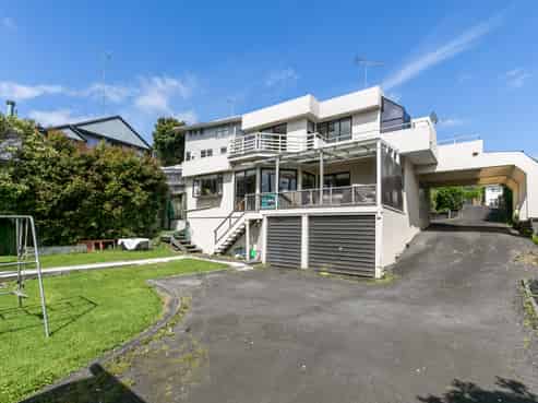 1 & 2/66 Allum Street, Kohimarama