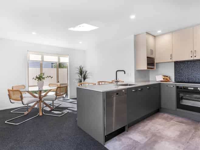 490 Manchester Street, Saint Albans