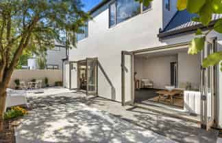 490 Manchester Street, Saint Albans