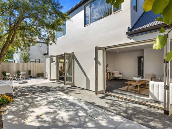 490 Manchester Street, Saint Albans