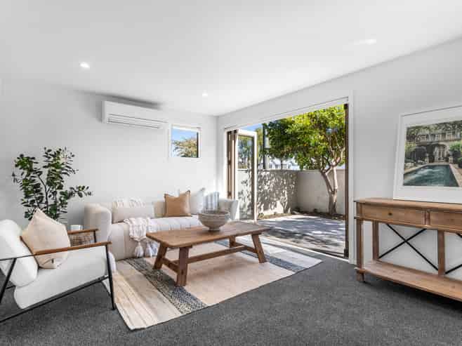 490 Manchester Street, Saint Albans