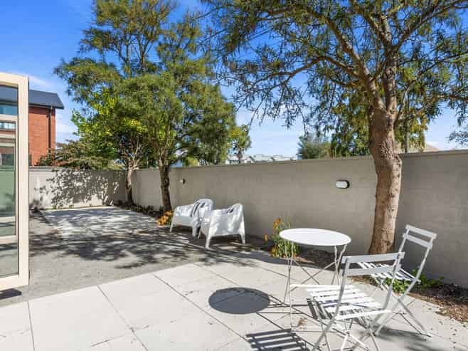 490 Manchester Street, Saint Albans