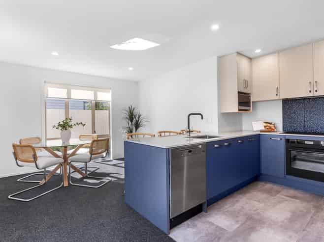 490 Manchester Street, Saint Albans