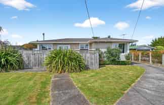 26 Wavell Crescent, Lansdowne