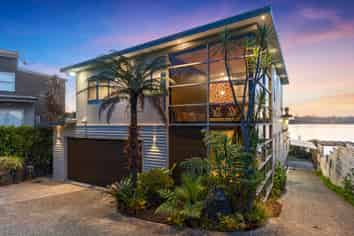 90 The Terrace, Herald Island