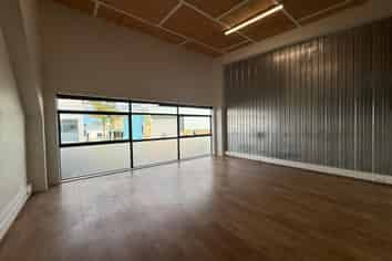 Solid Unit in Tightly Held Industrial Precinct