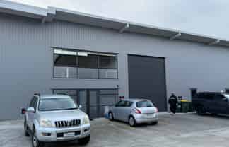 Solid Unit in Tightly Held Industrial Precinct