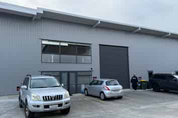 Solid Unit in Tightly Held Industrial Precinct