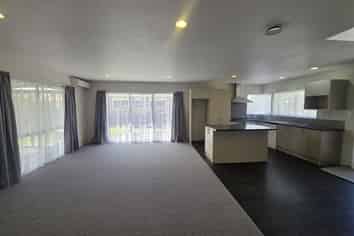 11 Crisp Drive, Papamoa