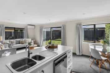 6 Liddington Drive, ROLLESTON