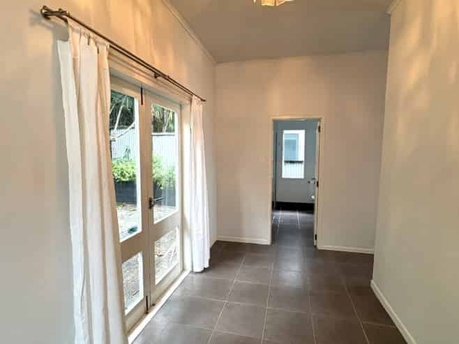 8 Vine Street, Saint Marys Bay