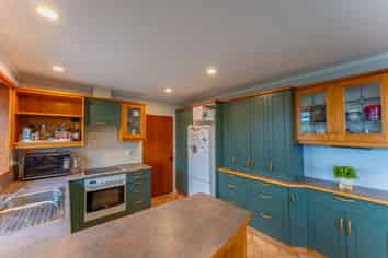 45 Old North Road, Marchwiel