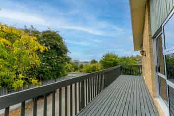 45 Old North Road, Marchwiel