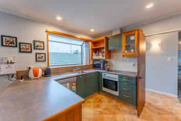 45 Old North Road, Marchwiel