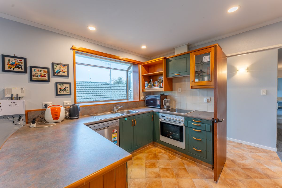 Young Families Will Love This Home - Widok 5