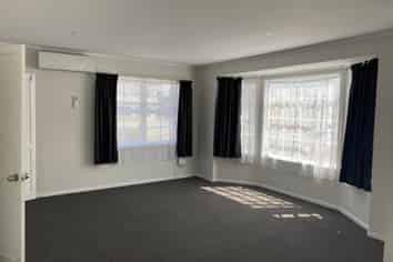 12 Edwards Avenue, Henderson