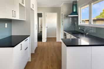 12 Edwards Avenue, Henderson