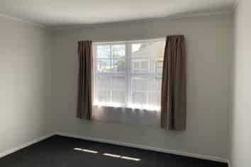 12 Edwards Avenue, Henderson