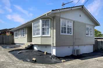 12 Edwards Avenue, Henderson