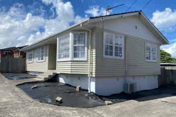 12 Edwards Avenue, Henderson