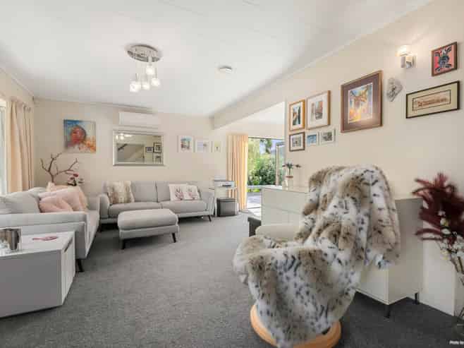 2/102 Manhattan Heights, Glendene