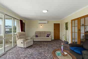 2/335 North Road, WAIKIWI