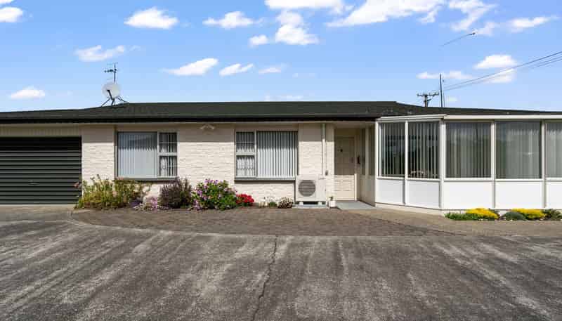 2/335 North Road, WAIKIWI