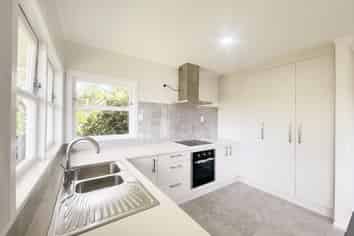 12 Megan Avenue, Pakuranga Heights