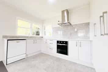 12 Megan Avenue, Pakuranga Heights