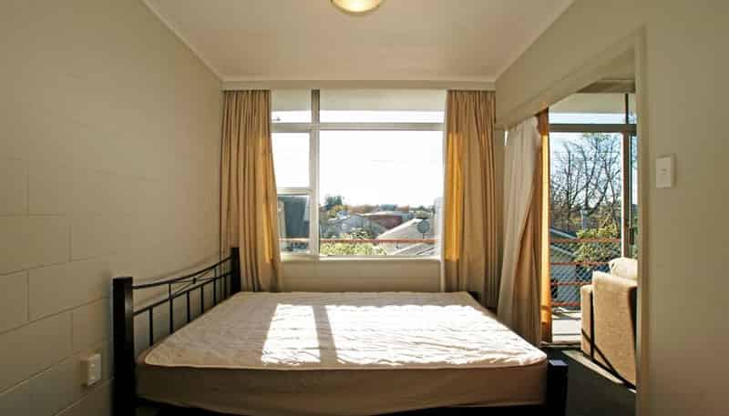 6/2 Hammond Street, Hamilton Central