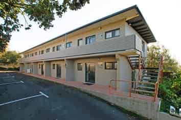 6/2 Hammond Street, Hamilton Central