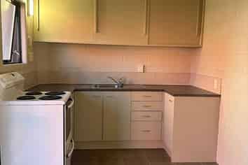 6/2 Hammond Street, Hamilton Central