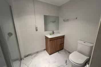 2/176 Panama Road, Mount Wellington