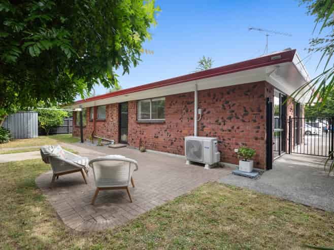 2/22 Beaumaris Way, Conifer Grove