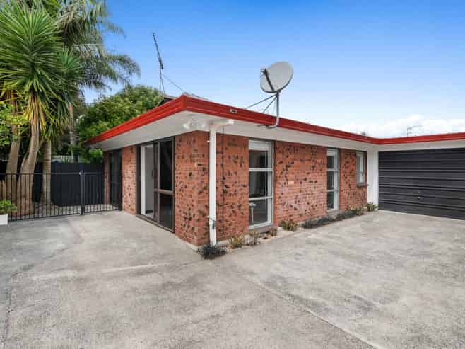 2/22 Beaumaris Way, Conifer Grove