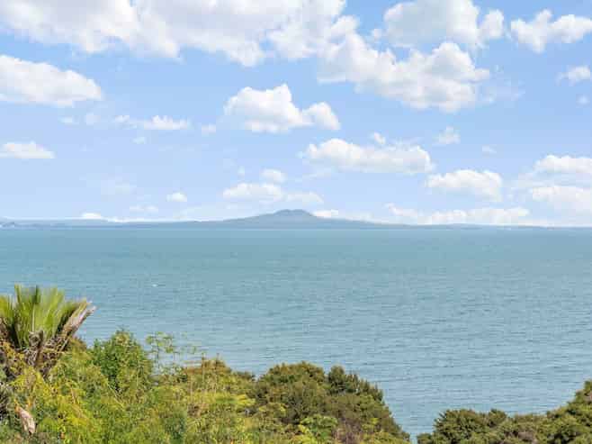 773 Whangaparaoa Road, Manly